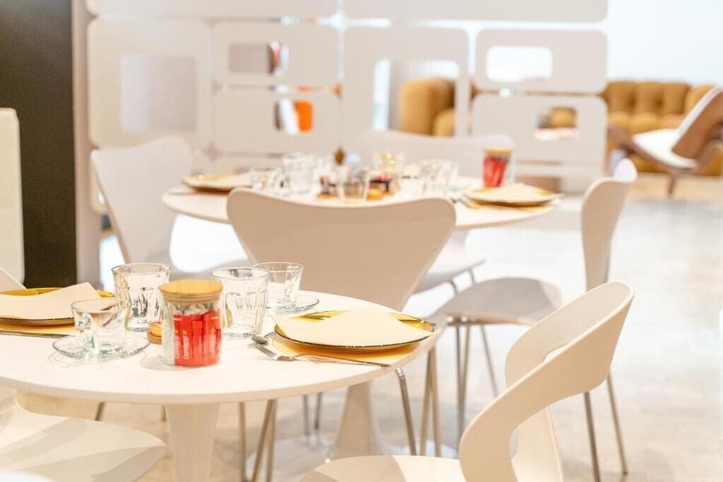 Фотографія Comte De Nice 2*