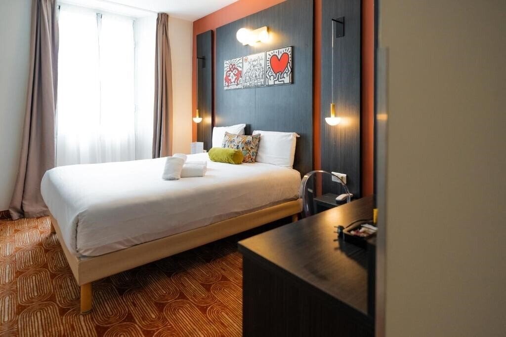 Панорама Hotel Le Seize, Nice Centre (ex. Le Seize, The Originals Boutique Hotel Le Seize Nice) 3*