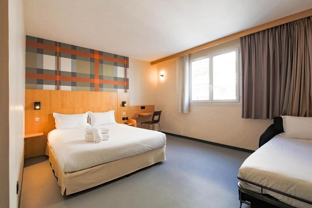 Фотография EasyHotel Nice Old Town 3*