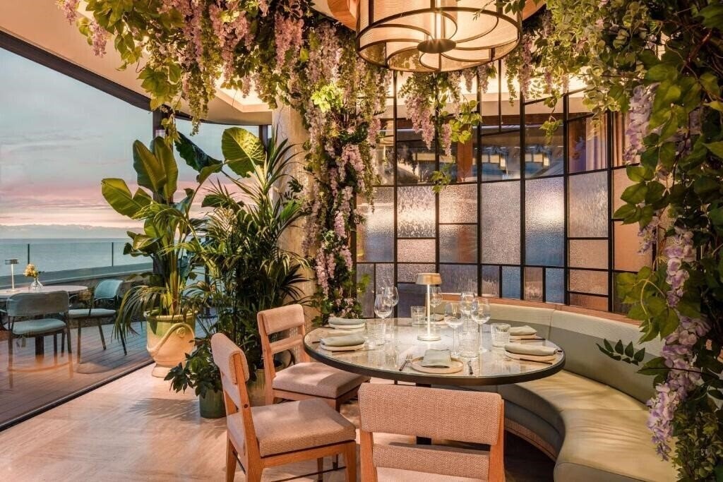 Вид Anantara Plaza Nice Hotel 5*