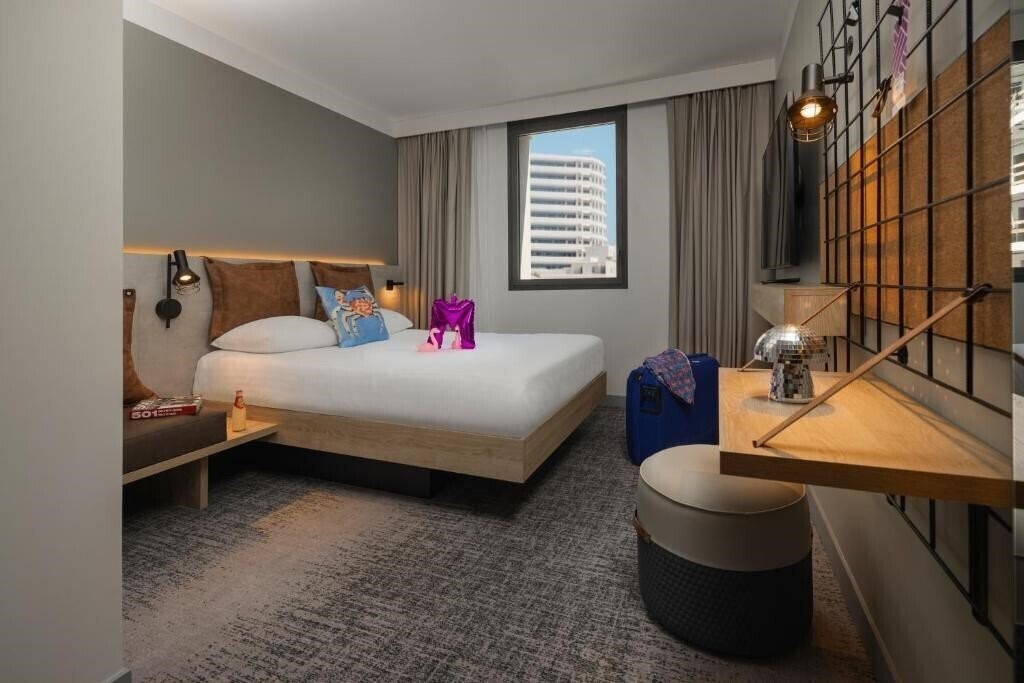 Вид Moxy Nice 3*