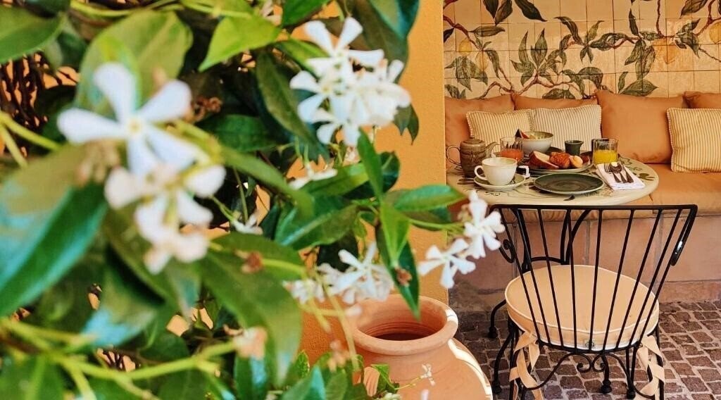 Панорама Hotel La Perouse (ex. La Perouse Nice Baie des Anges) 4*