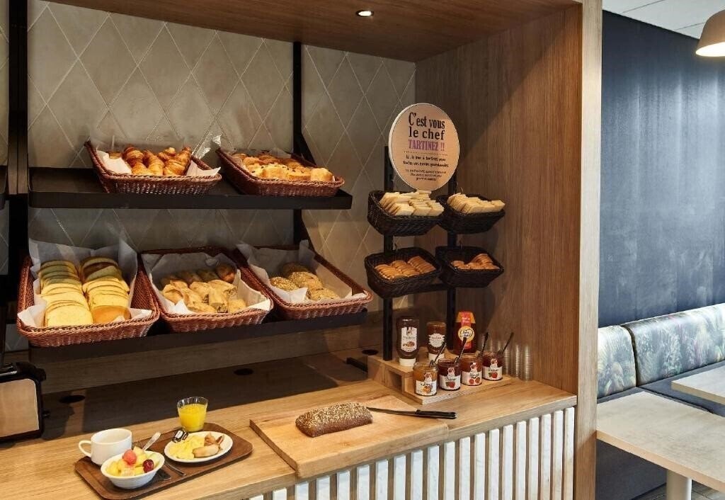 Зображення B&B Hotel Lisieux Parc des Expositions 2*