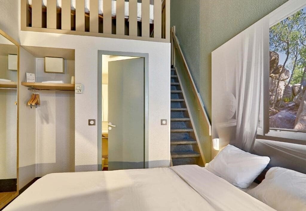 Панорама B&B Hotel Cherbourg Ferrand Le Brezet Aeroport 2*