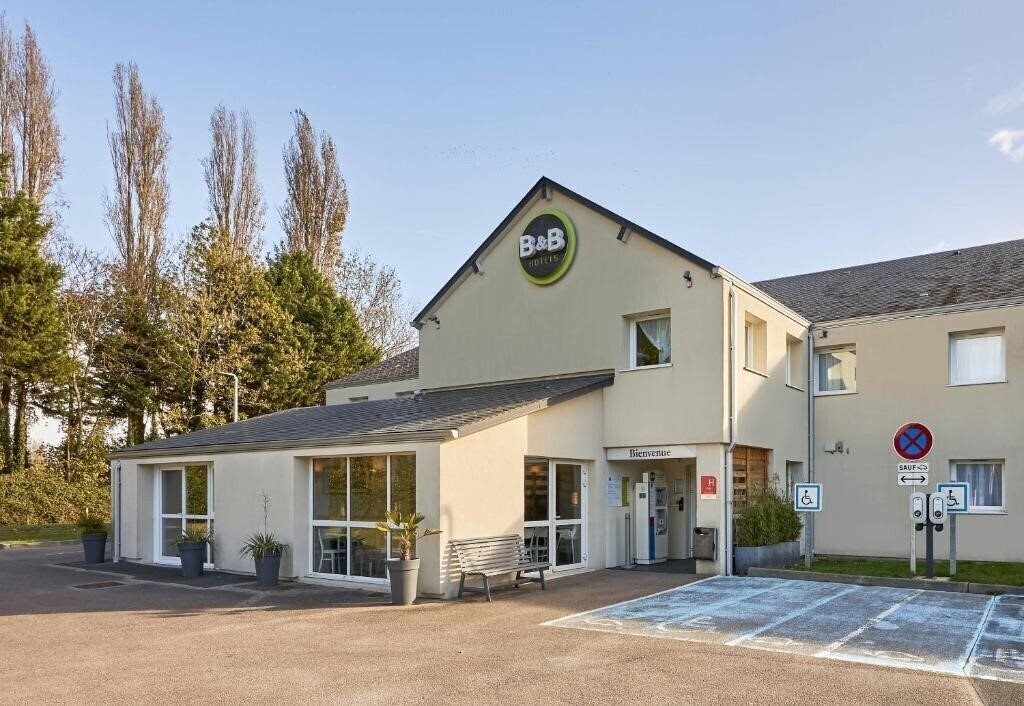 Готель B&B Hotel Honfleur 2*