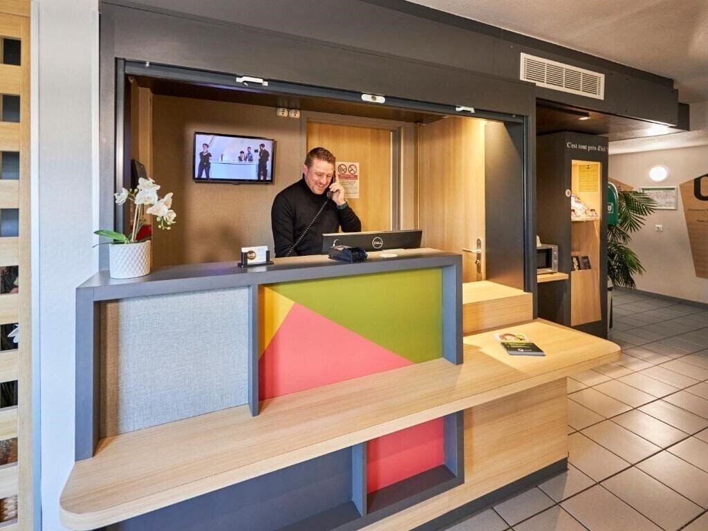 Територія B&B Hotel Honfleur 2*
