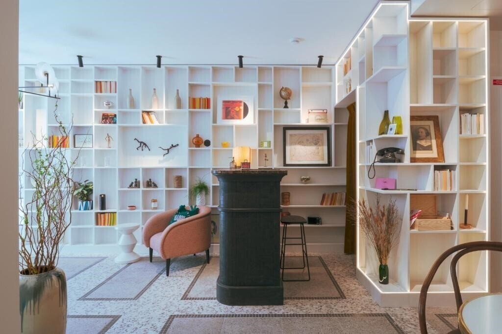 Готель Troyon 2*