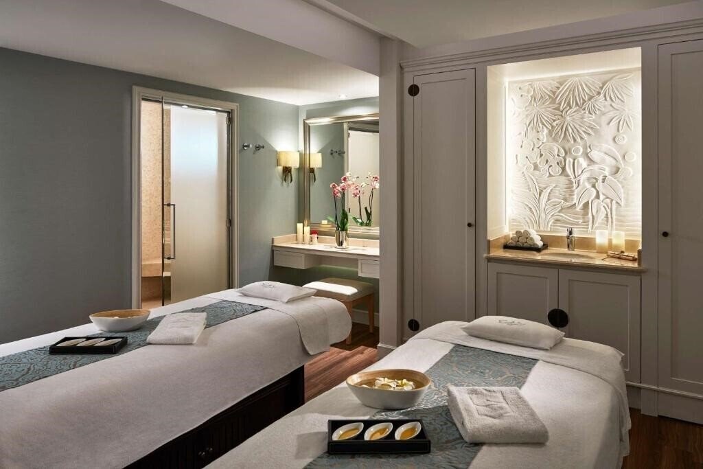 Вид Shangri-La Hotel Paris 5*