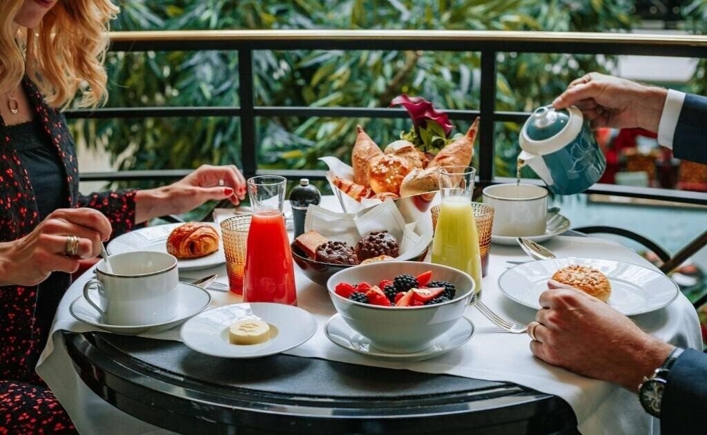 Территория Shangri-La Hotel Paris 5*