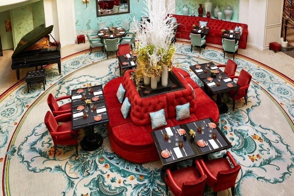 Апартаменты Shangri-La Hotel Paris 5*