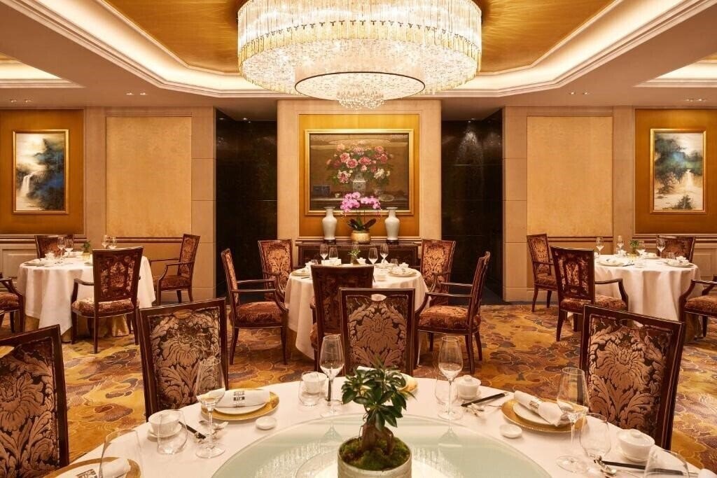 Панорама Shangri-La Hotel Paris 5*