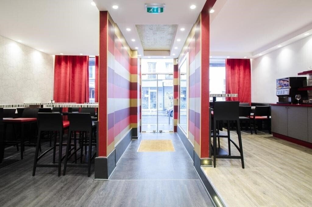 Территория Migny Opera Montmartre 3*