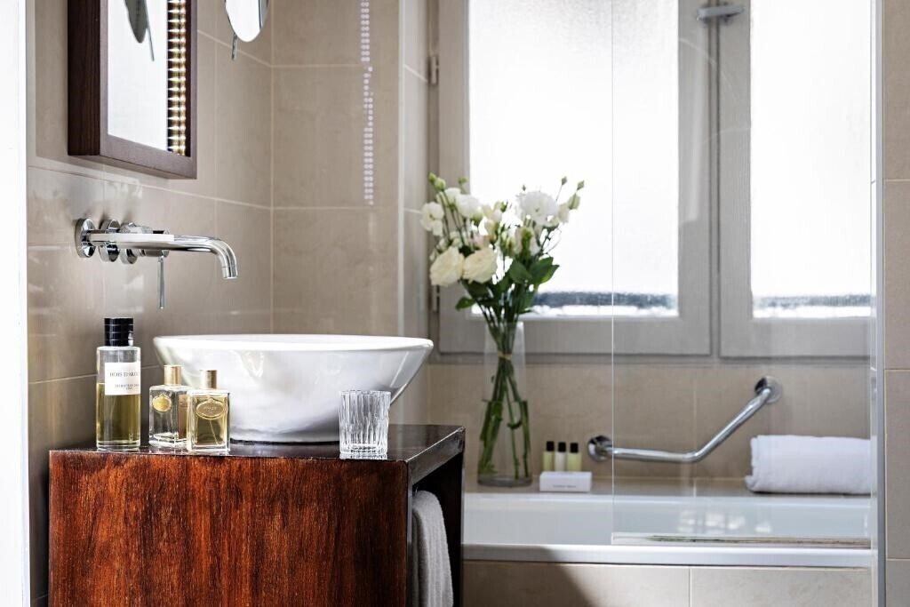 Панорама Holiday Inn Paris Elysees 4*