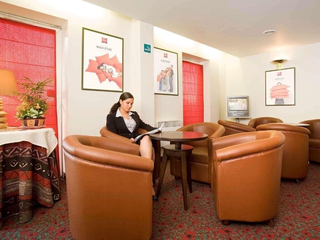 Отель Ibis Bourget 2*