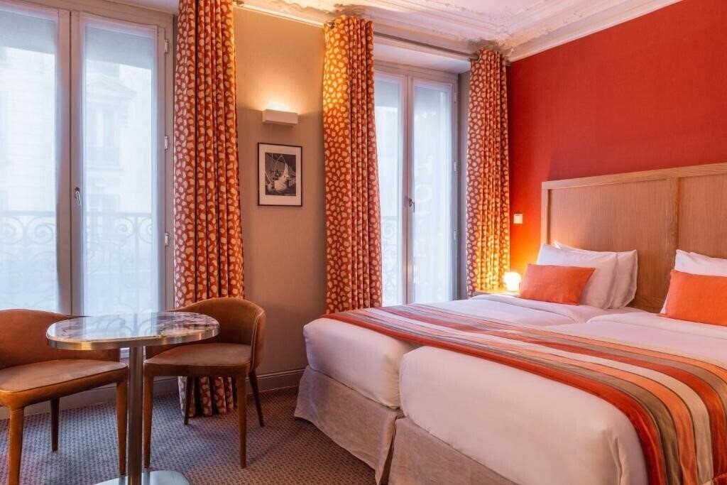 Фотография 29 Lepic Montmartre 3*