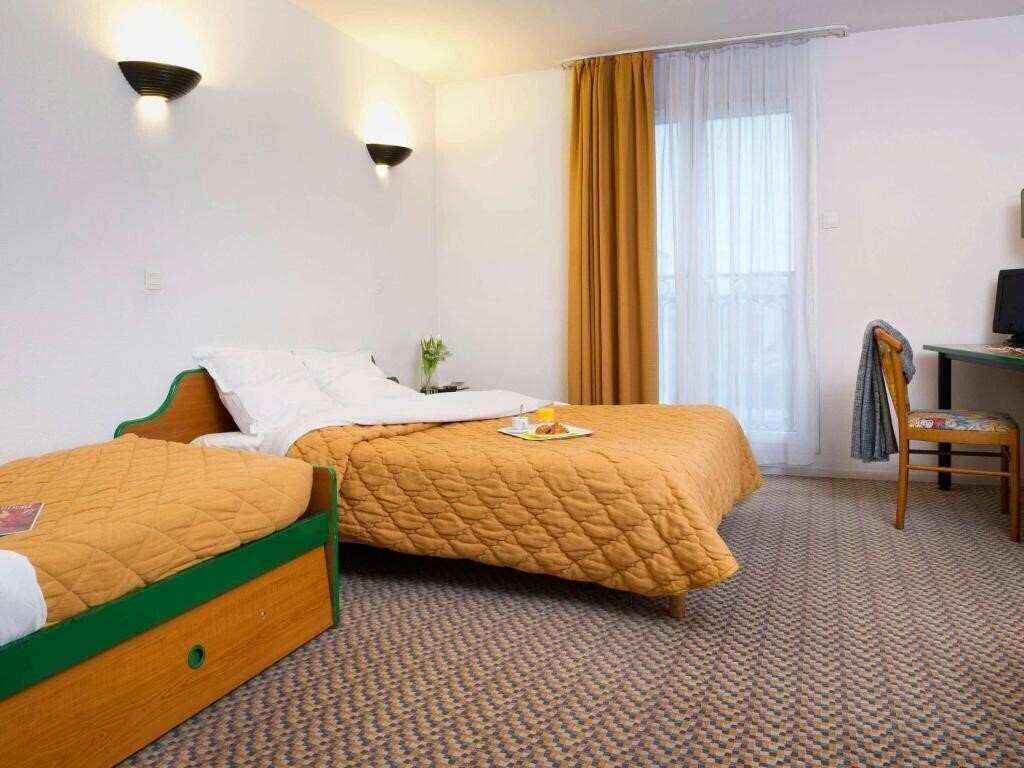 Територія Adagio Access Paris Maisons Alfort 3*