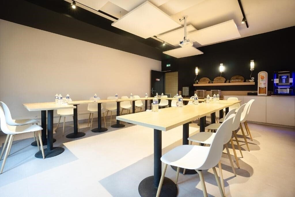 Апартаменты Appart'City Saint Maurice 3*