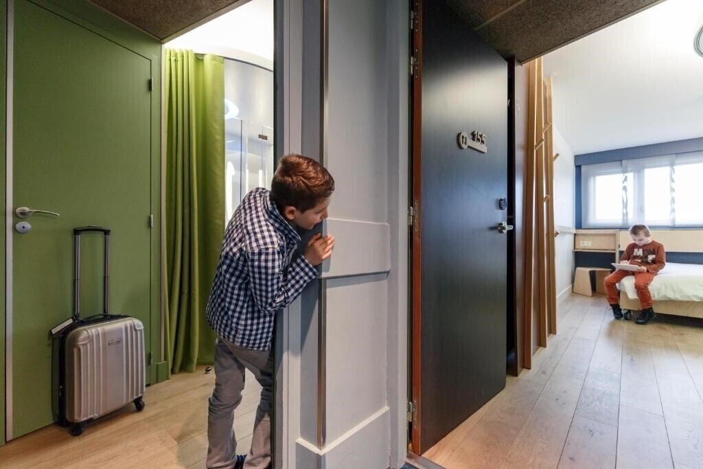 Панорама Nomad Paris Roissy CDG Aeroport 3*