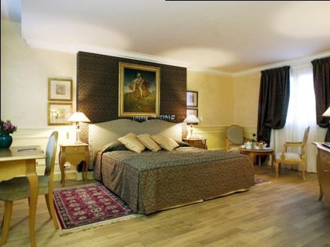 Вид Jolly Hotel Lotti 4*