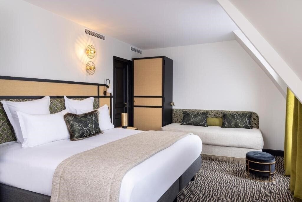 Территория Grand Hotel Chicago (ex. Champlain Paris) 4*