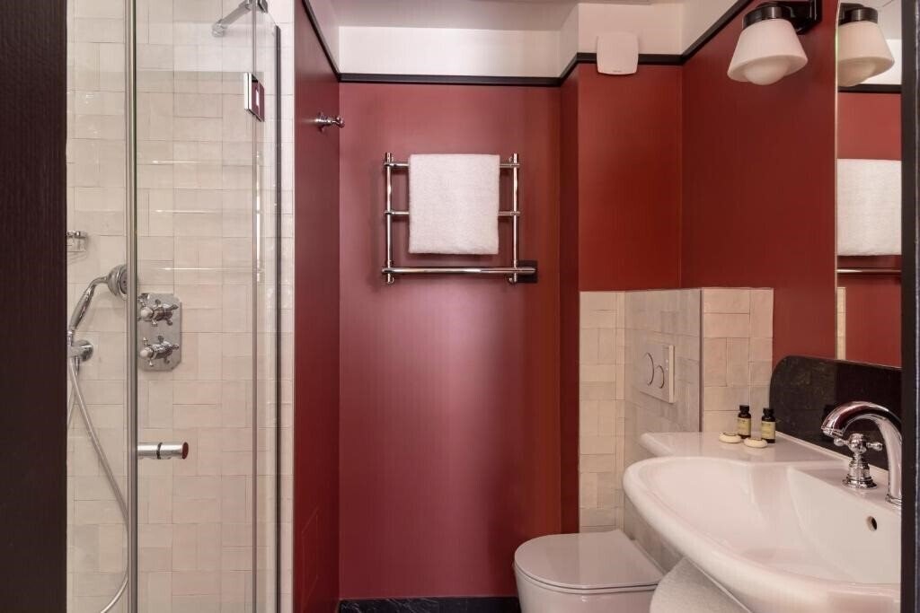 Апартаменты Grand Hotel Chicago (ex. Champlain Paris) 4*