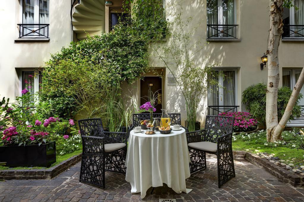 Вид Le Patio Saint Antoine Paris 4*