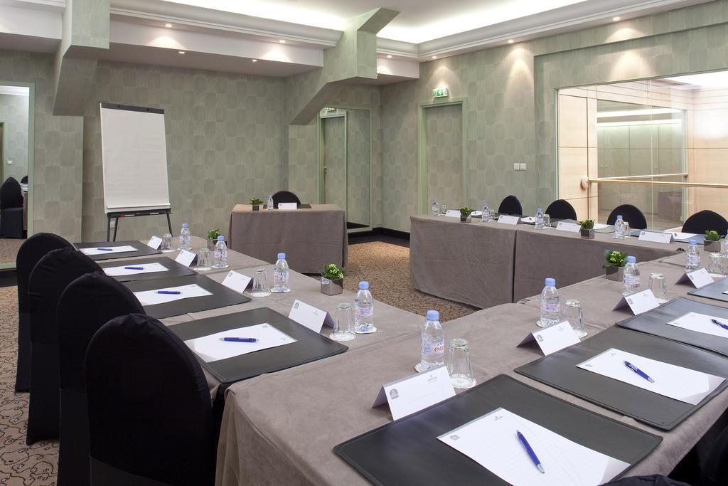 Апартаменти Le Patio Saint Antoine Paris 4*