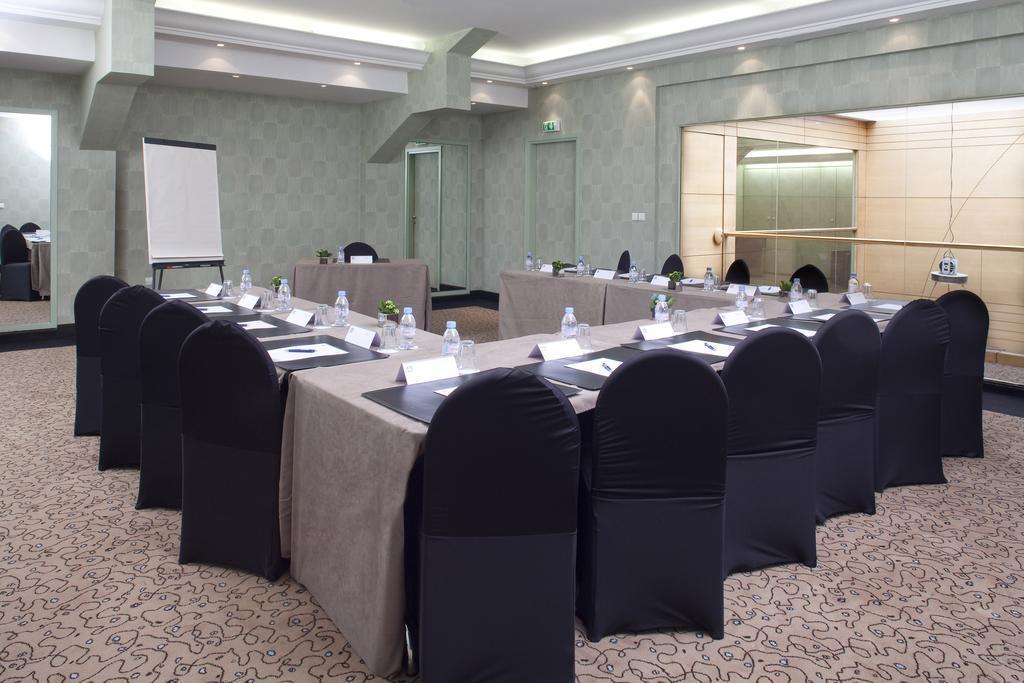 Панорама Le Patio Saint Antoine Paris 4*