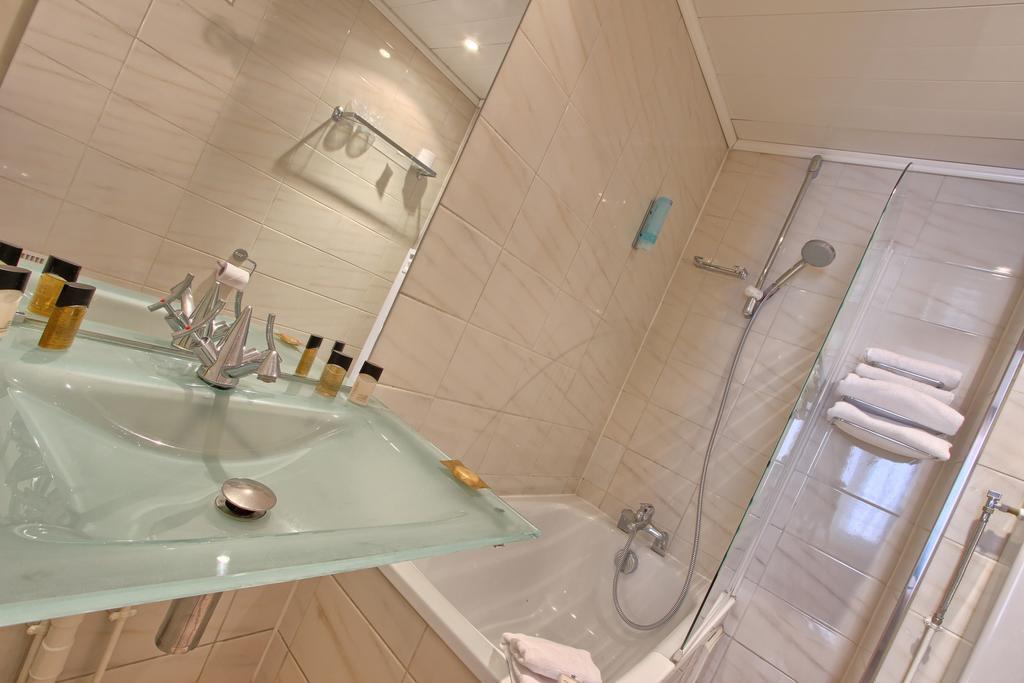 Панорама Timhotel Paris Gare De L'Est 3*