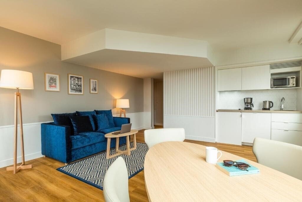 Вид Adagio Aparthotel Paris Centre Tour Eiffel 4*