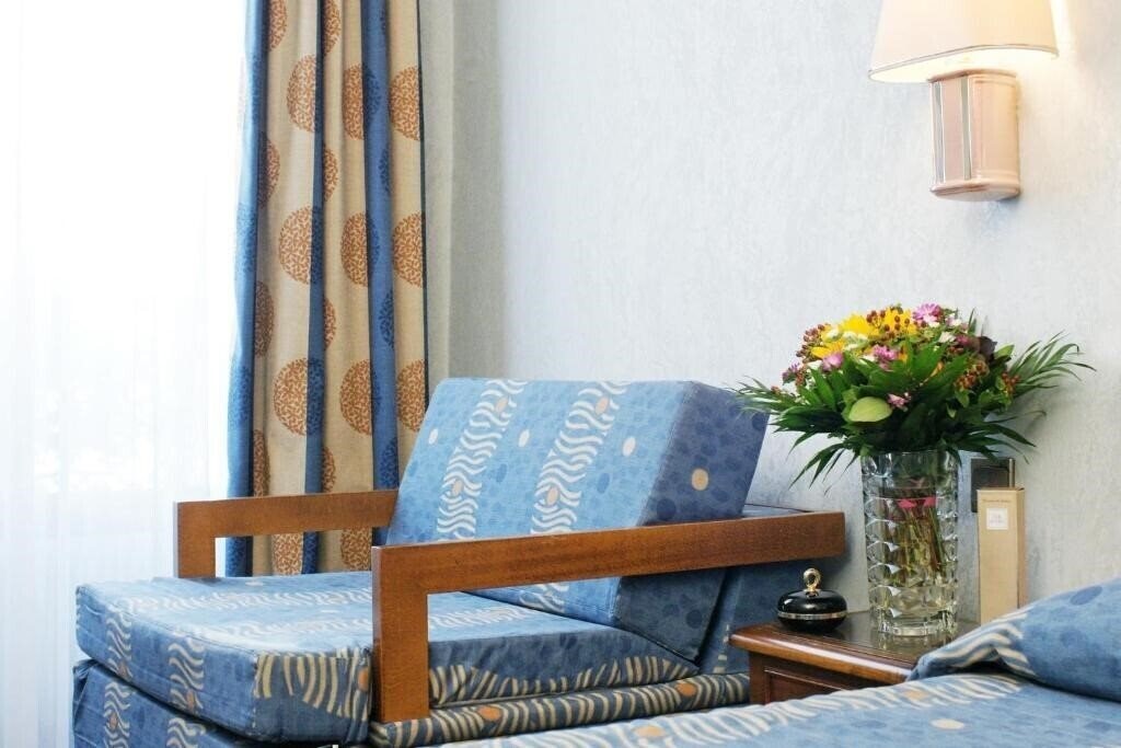 Апартаменты Meslay Republique 3*