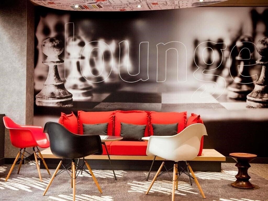 Фото Ibis Paris Maine Montparnasse 14eme (ex. Ibis Maine Montparnasse) 3*