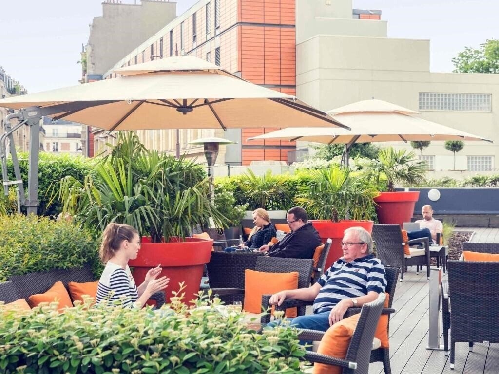 Территория Mercure Paris Montmartre Sacre Coeur 4*