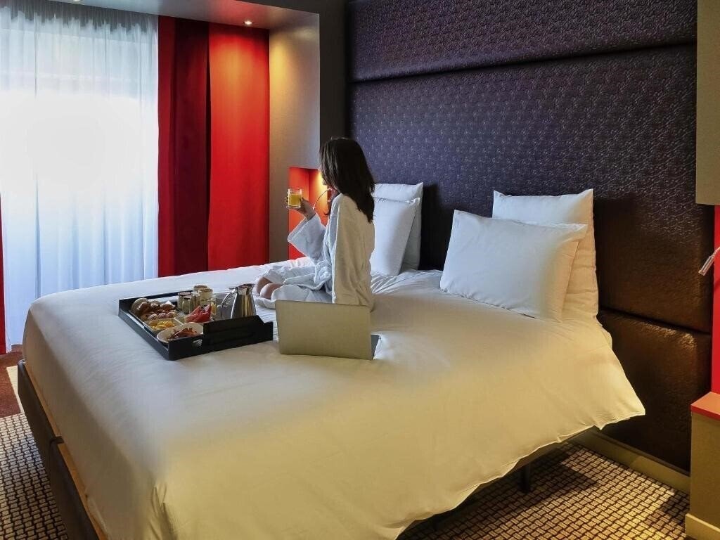 Панорама Mercure Paris Montmartre Sacre Coeur 4*