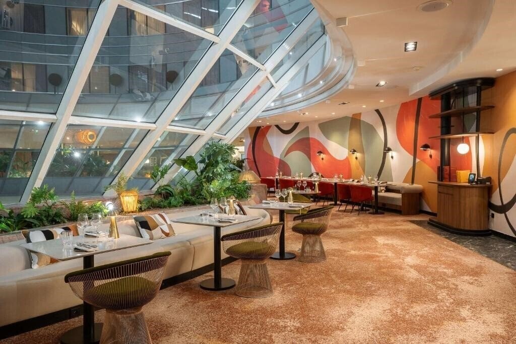 Панорама Hilton Paris La Defense 4*