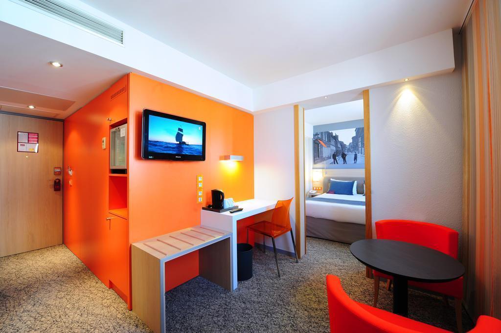 Апартаменти Hotel Mercure Paris 15 Porte De Versailles 4*