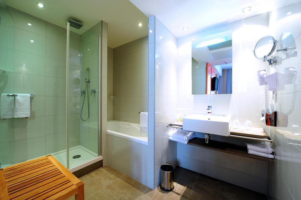 Панорама Hotel Mercure Paris 15 Porte De Versailles 4*