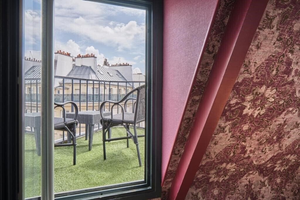 Панорама Hotel Josephine By Happyculture 4*