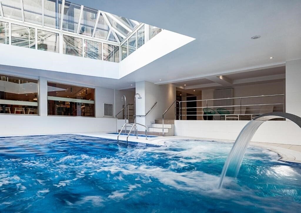 Отель Oceania Paris Porte De Versailles 4*