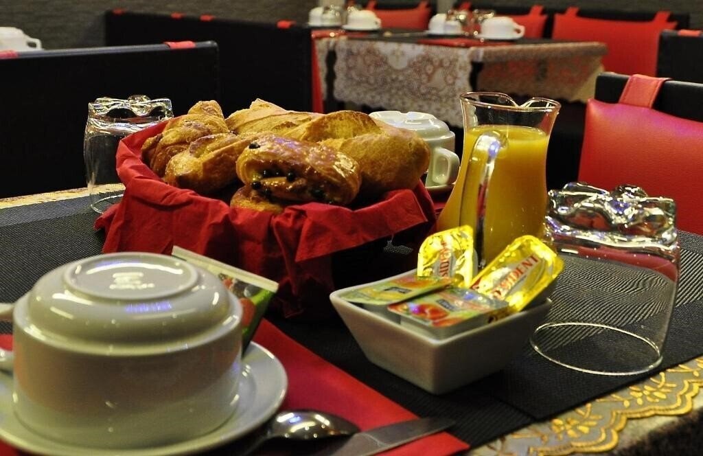 Апартаменти Hotel des Buttes Chaumont 2*