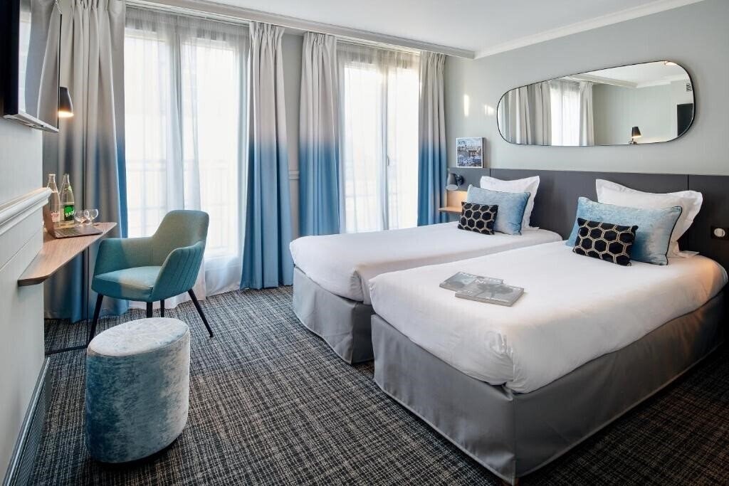 Готель Les Provinces Opera 3*