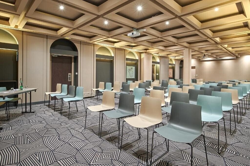 Територія Les Provinces Opera 3*