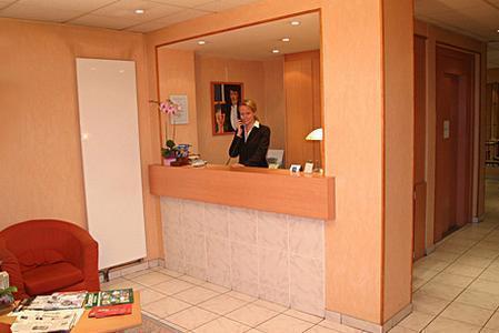 Вид Printania Porte De Versailles 2*