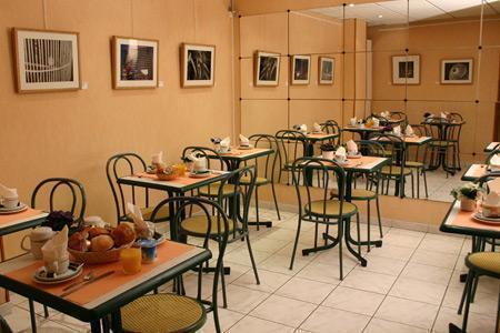 Панорама Printania Porte De Versailles 2*