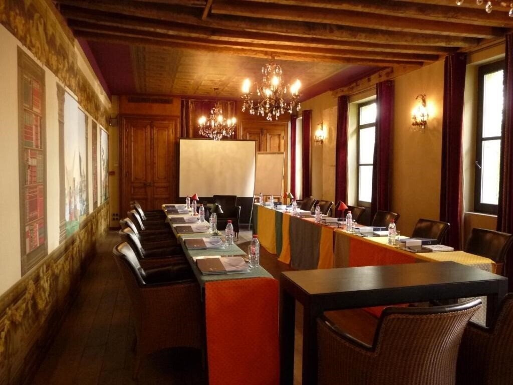 Отель Relais Monceau 4*