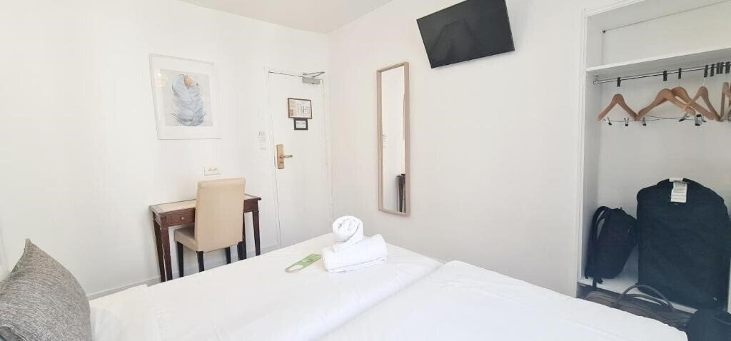 Фотографія Hotel De France 2*