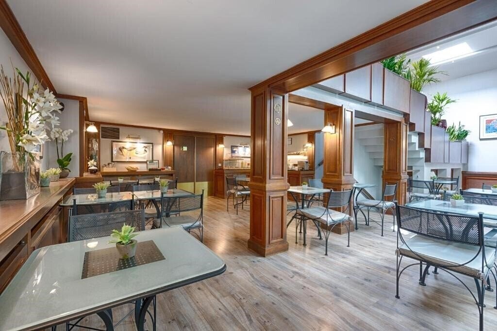 Изображение Apollinaire 3*