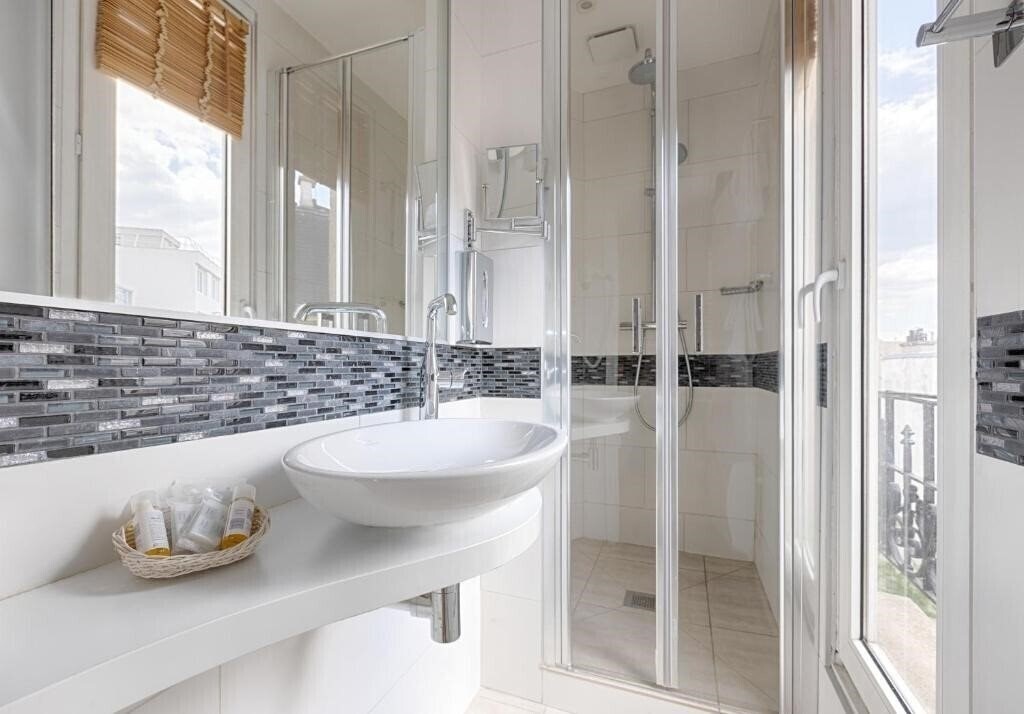 Территория Apollinaire 3*