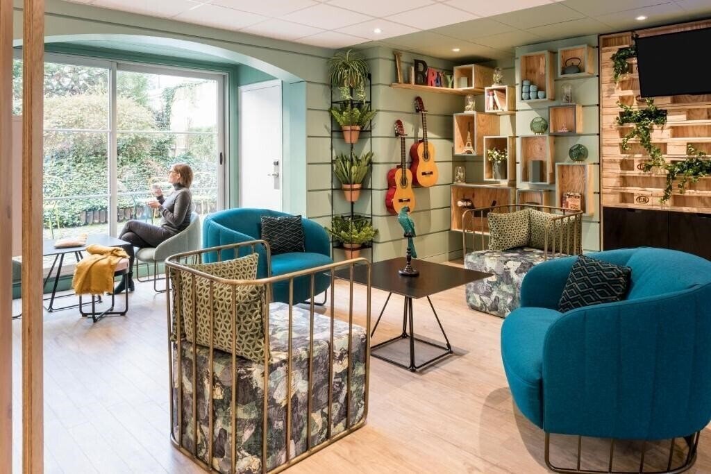 Территория Adagio Aparthotel Paris Montmartre 3*