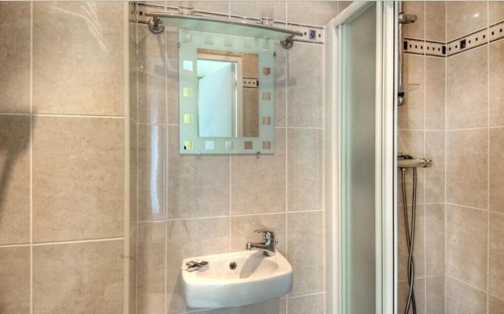 Фотографія Hotel Edgar Quinet 2*